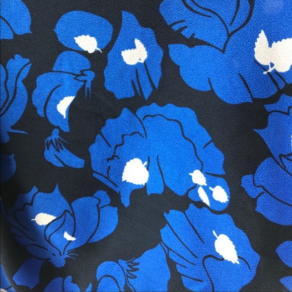 Banana Republic Blue Floral Pleated Wrap Dress XS - Picture 6 of 8